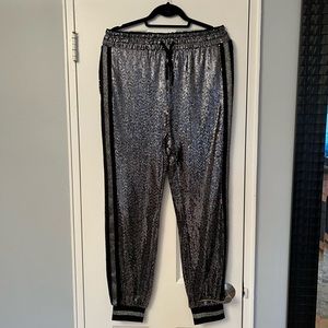 Pam & Gela tapered sequin pants size medium, new without tags